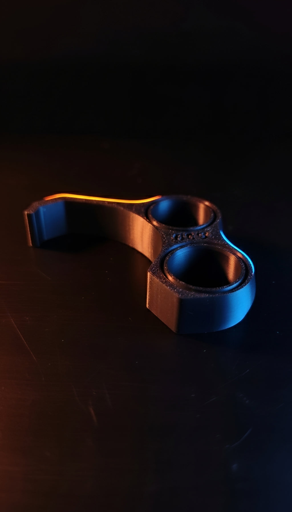 The Oros Vibes Grip-Relief Rest | Ergonomic Phone Holder to Eliminate Pinky Strain